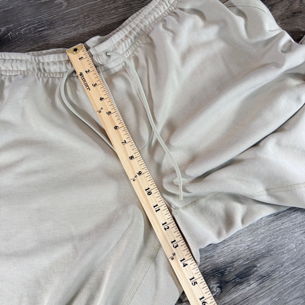 Nike Men's Tan Dri-Fit Sweatpants Joggers Size XXL Pockets Cuffed at Ankles - Picture 5 of 11